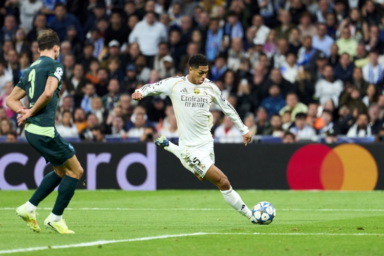 鲸鱼直播-巴恩斯谈贝林厄姆遭批：他没缺席训练也没被罚款，场上踢得好就行